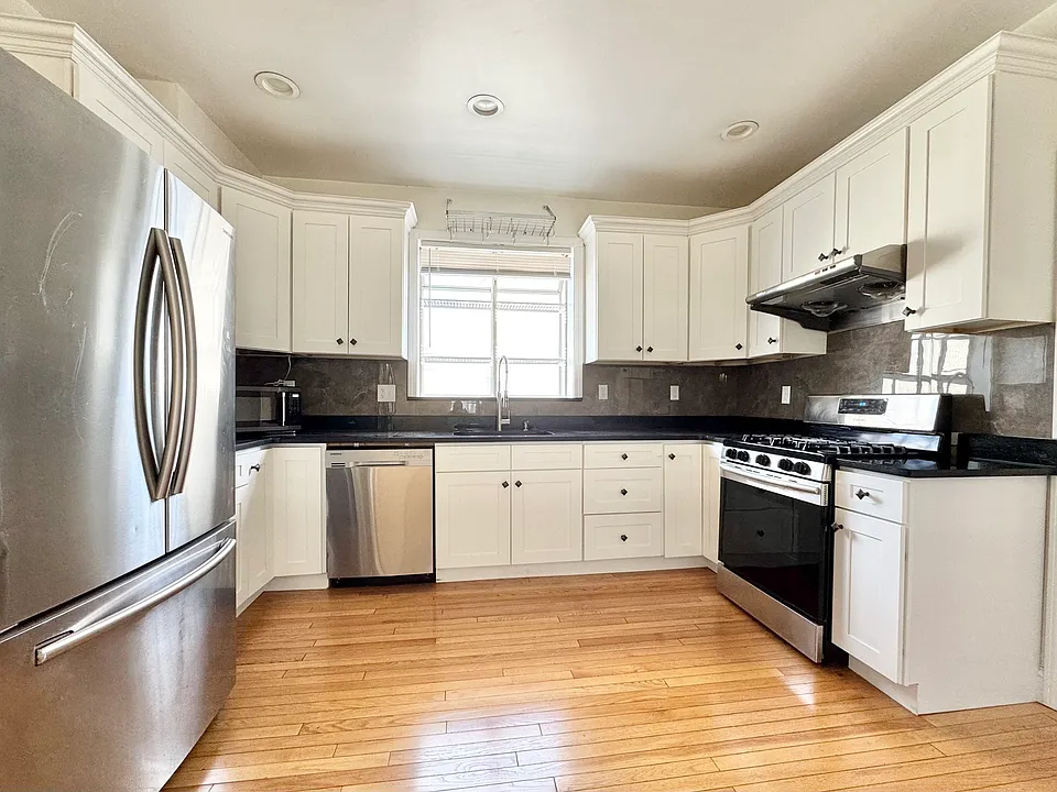 19 Shawmut St #19
