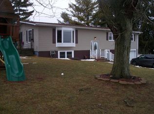 118 Sunset Ln, Guttenberg, IA 52052