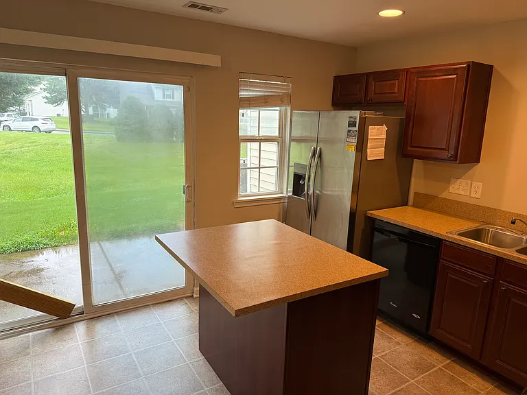 10143 Ballyclare Ct — Photo 9