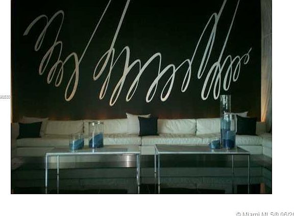 2nd image of 325 Biscayne Blvd #3017