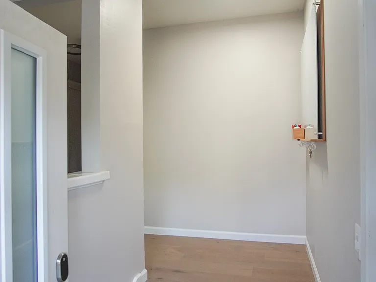 Entryway/Mudroom