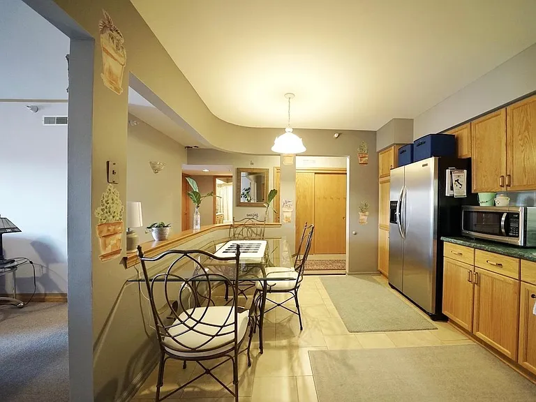 650 S River Rd #805 — Photo 10