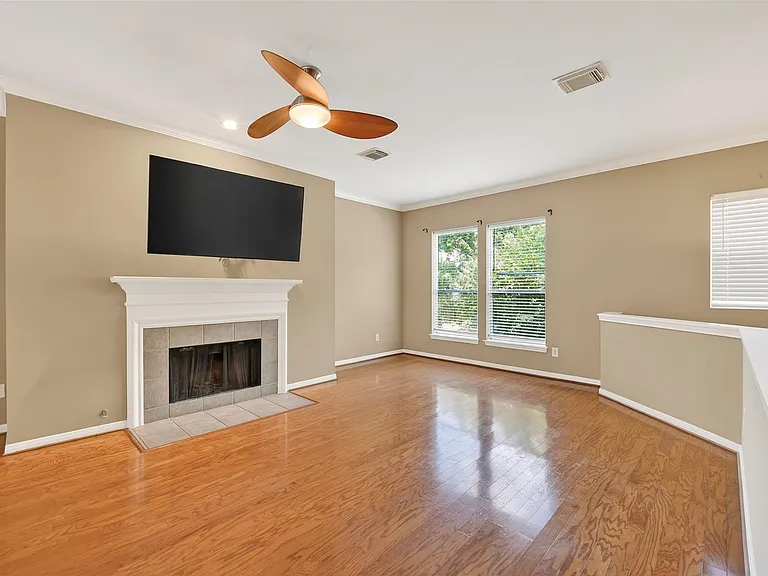2804 Chenevert St — Photo 19