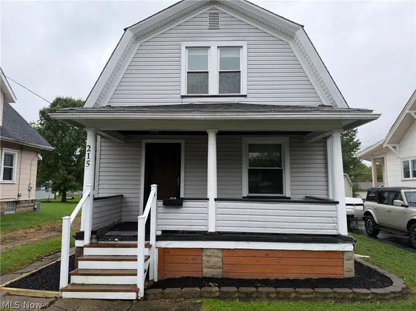 215 E Friend St, Columbiana, OH 44408