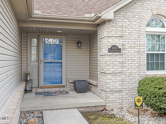 4th image of 5695 Greenridge Dr