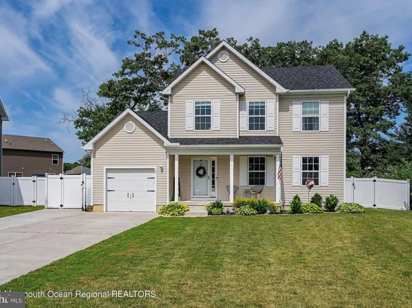 17 Buck Dr, Galloway, NJ 08205