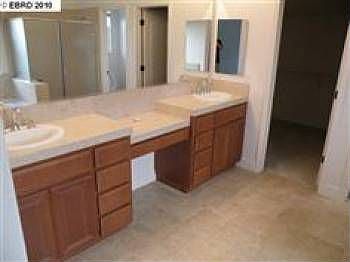 5th image of 1838 Atwoodville Ct