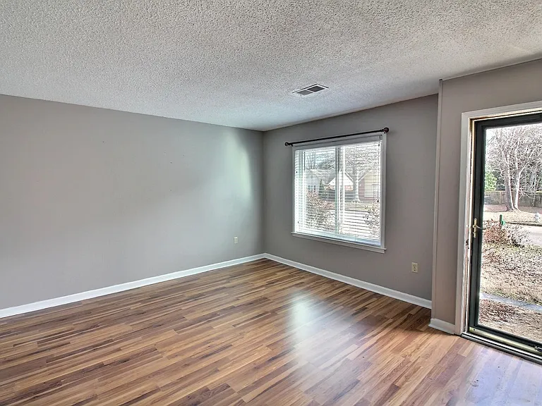 1153 Verlington Dr — Photo 3