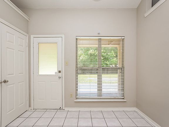5th image of 6825 Dunbarton Dr