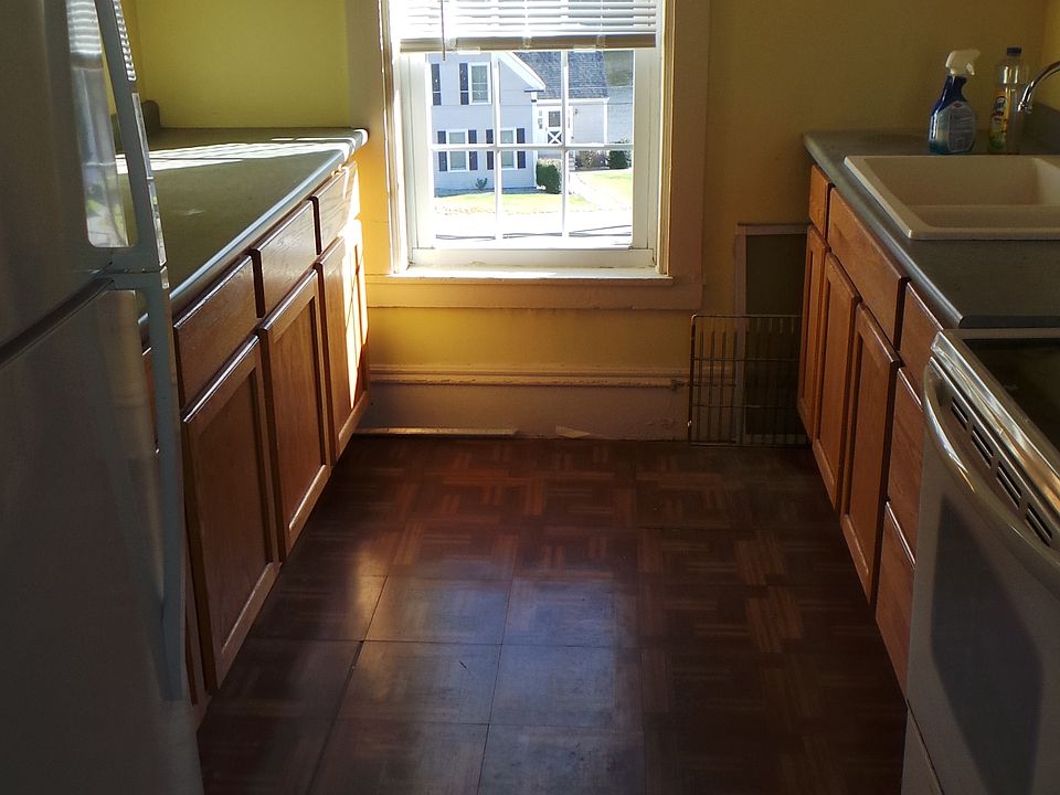 Kitchen straight on