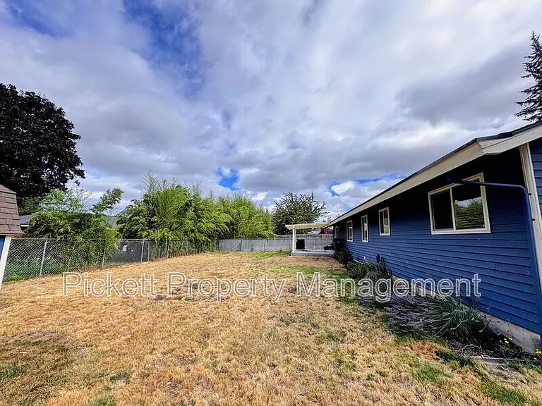 2270 Madrona Dr SE — Photo 19