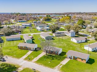 1836 Coral Rd, Azle, TX 76020