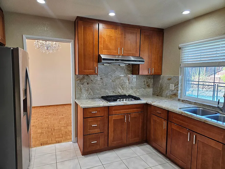 3076 Valleywood Ct — Photo 7
