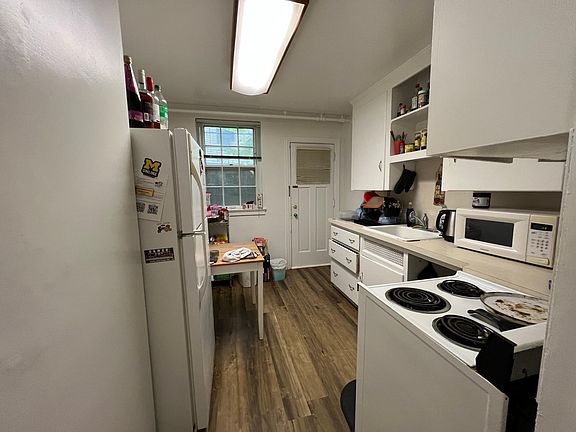 4th image of 1221 Brooklyn Ave #5