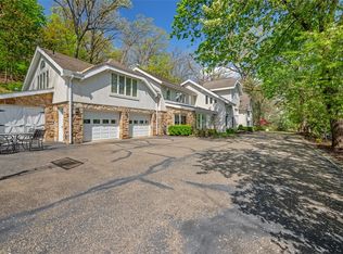 301 Hampton Rd, Pittsburgh, PA 15215