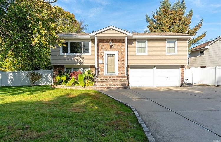 1st image of 6 W Forest Ave