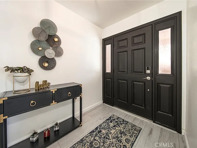 25050 Lawton Ave — Photo 2