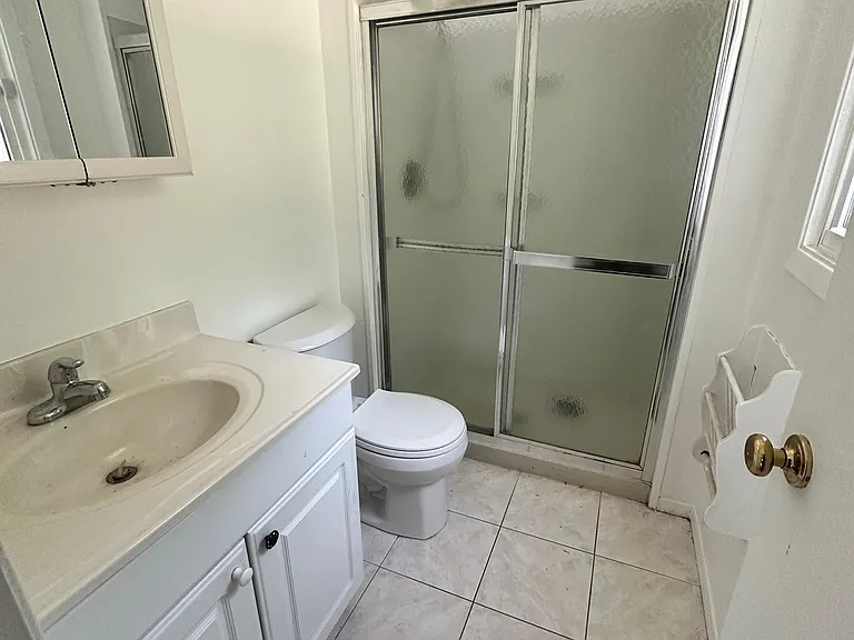 150 Eastbrook Ln — Photo 7