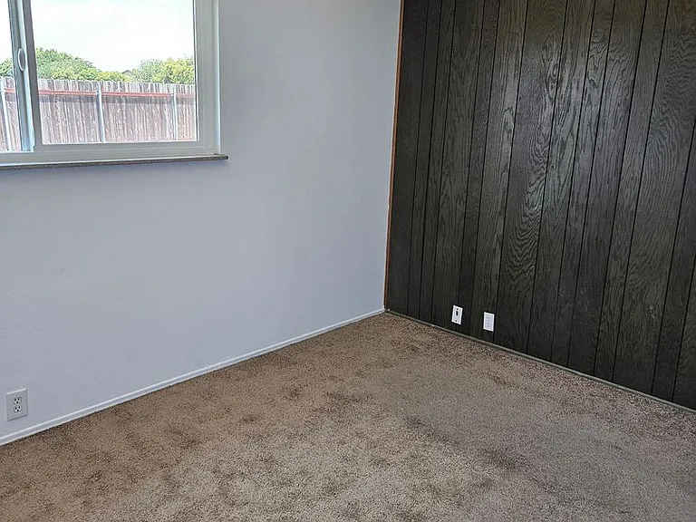 745 Rene Ct — Photo 14