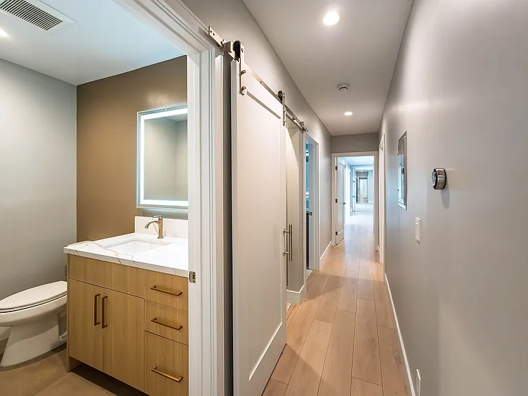 6454 Gentry Ave — Photo 20