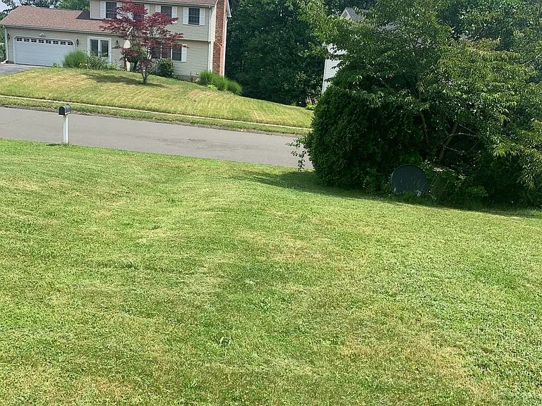 58 Amanda Cir — Photo 3