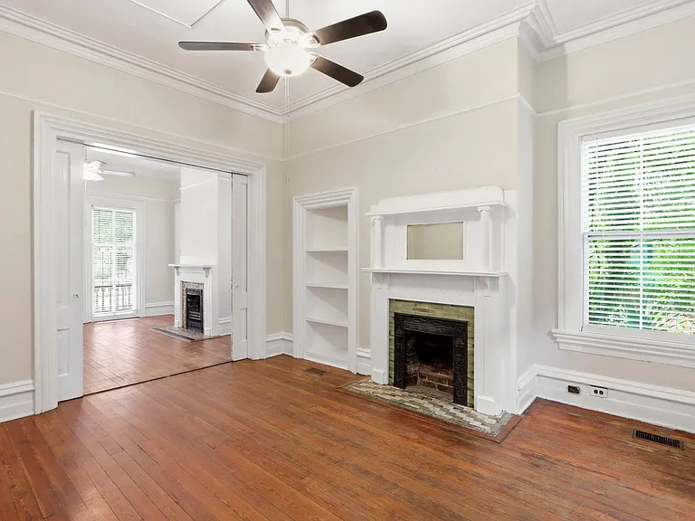 216 E Henry St #A — Photo 27
