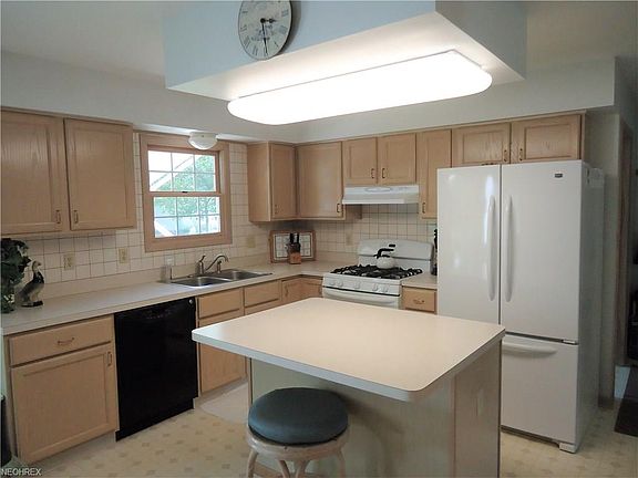 4th image of 4212 Angela Ln