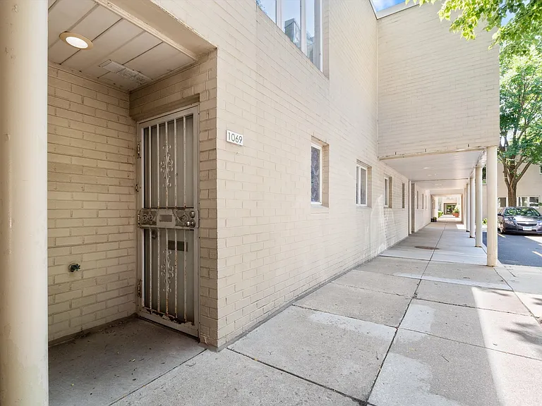 1069 S Park Ter #205 — Photo 3