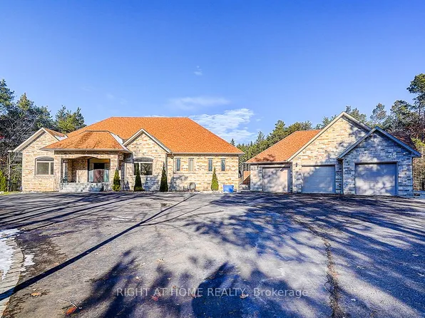 45 Loggers Trl, Whitchurch Stouffville, ON L4A 2L6