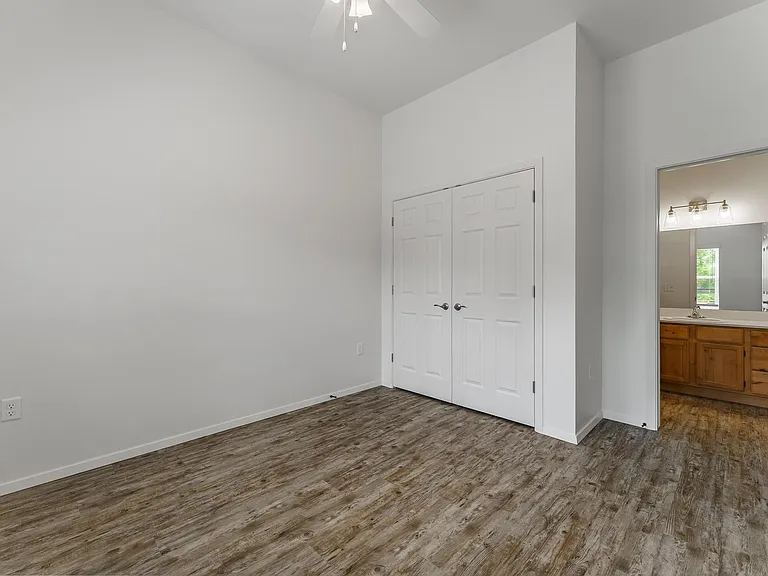 1639 N Arkansas St — Photo 13