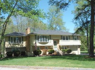 150 Butternut Ln, Methuen, MA 01844