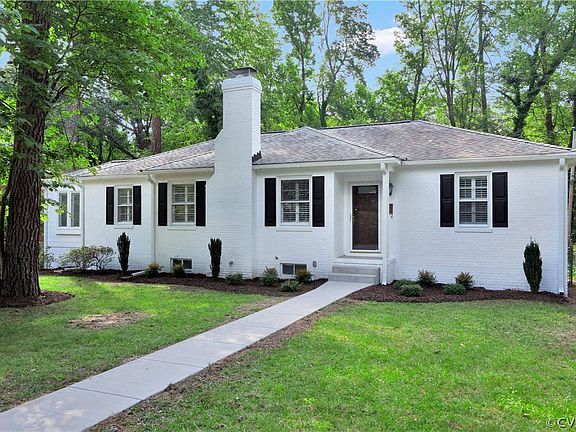 3rd image of 507 West Drive Cir