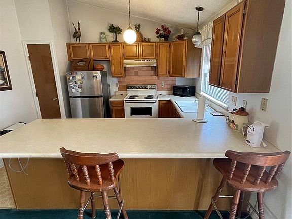 5th image of 4841 Carson Street