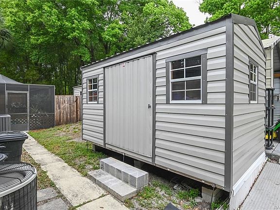 3rd image of 8782 N Limbo Cir