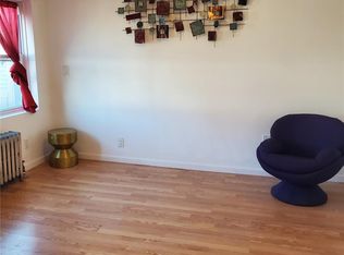 3410 Linnaeus Pl, Flushing, NY 11354