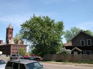 2 W 3rd St, Duluth, MN 55802