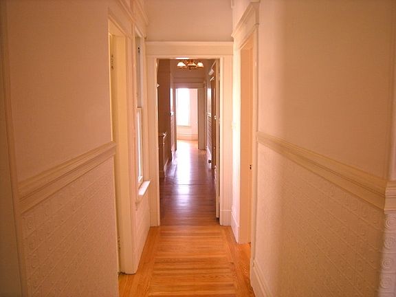 2nd image of 1118 Guerrero St