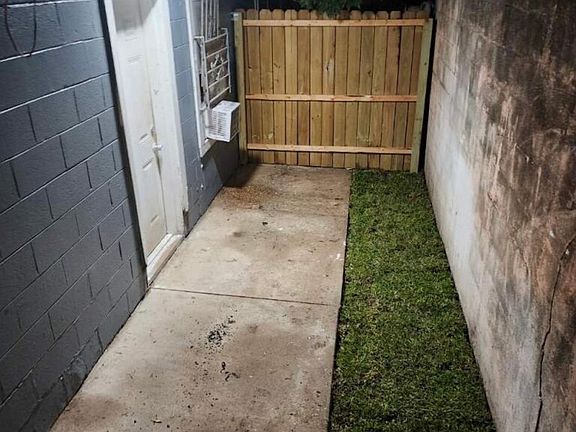 3rd image of 1221 Sabinas St #103