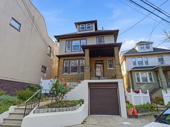 163 Highwood Avenue image 1 of 36