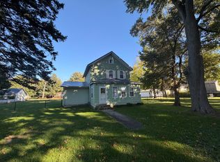 103 Ross St, Tampico, IL 61283