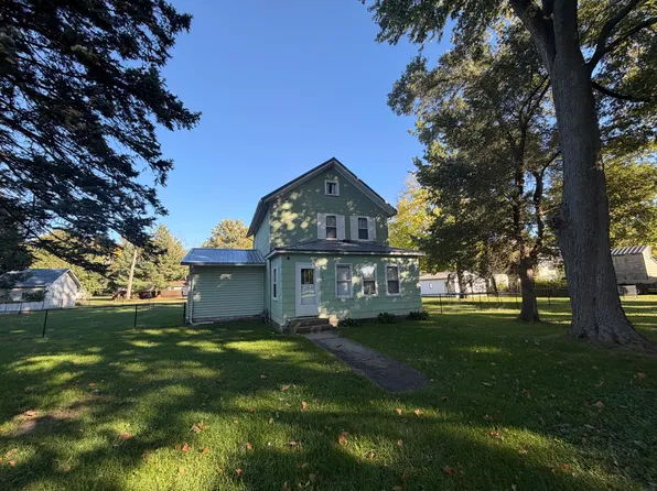 103 Ross St, Tampico, IL 61283