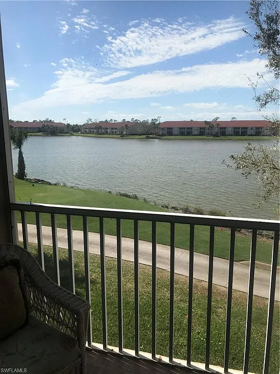 2 bed, 2.0 bath, 1194 sqft, $5,000 — Photo 2