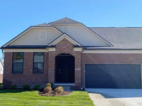 55681 Oak Pointe Dr, Shelby Township, MI 48315