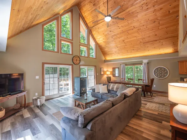 9 Greer Court, Wilmington, VT 05363