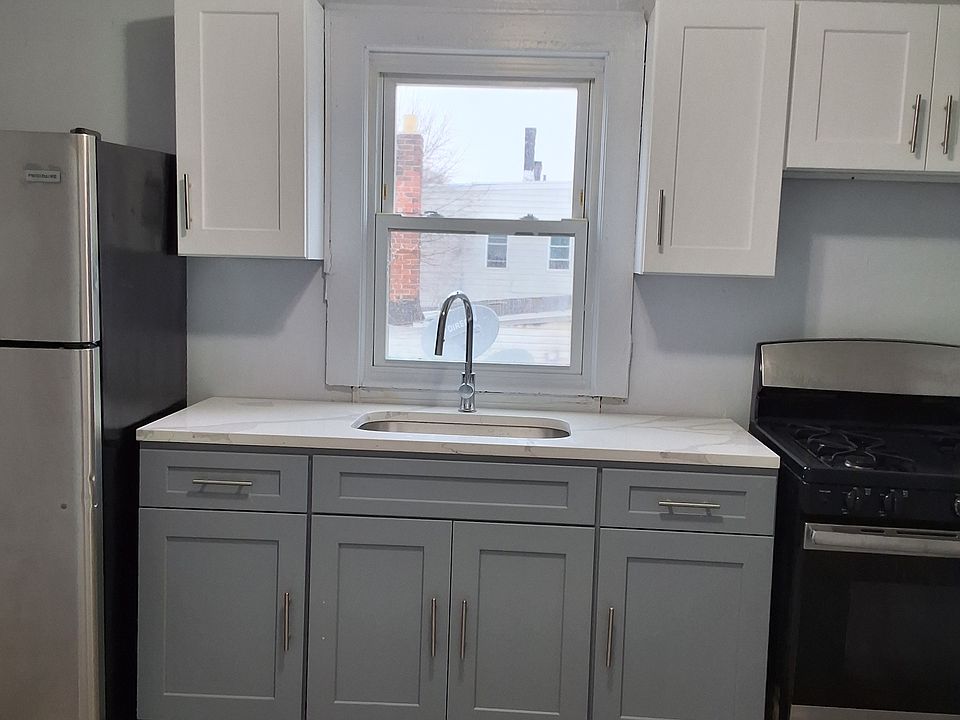 1st image of 40 N 6th St APT 3