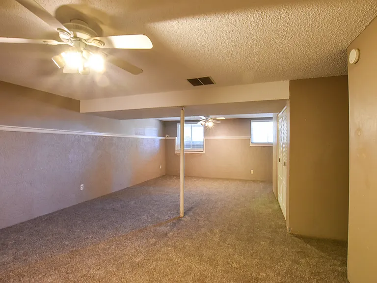 4925 Hackamore Dr N — Photo 22