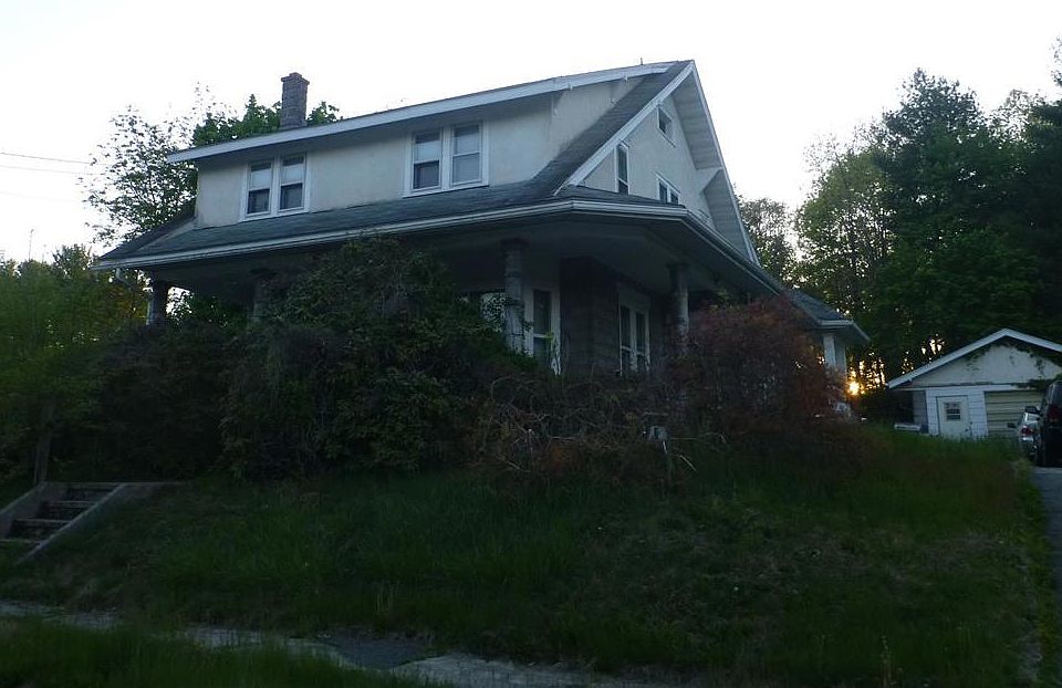 2nd image of 25 Park Ave