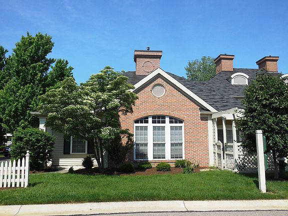 3rd image of 3076 Macintosh Dr