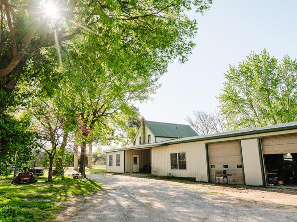 20237 State Highway V V, Wentworth, MO 64873