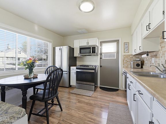 5th image of 44031 Hoban Ave